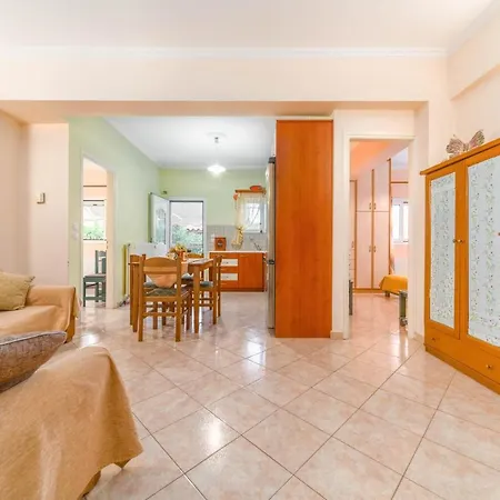 Lucky House Apartment *