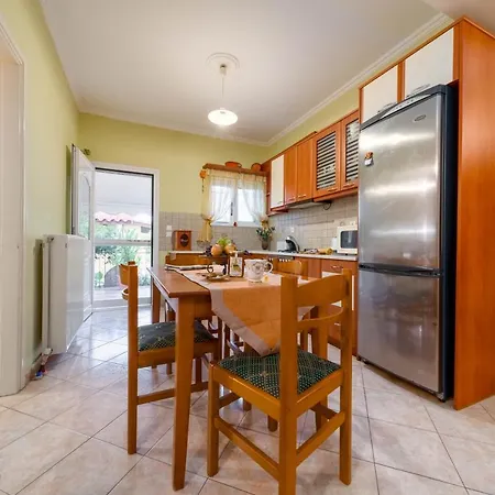 Lucky House Apartment
