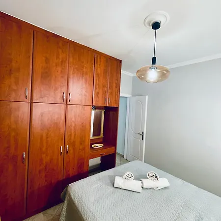 Lucky House Apartment *